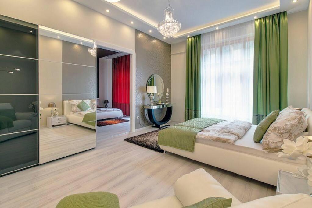 Super Central Apartment Budapest Eksteriør billede